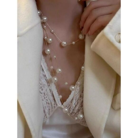 Pearl and 18K Gold Plated Multilayered and Single Necklace - Picture 8 of 10